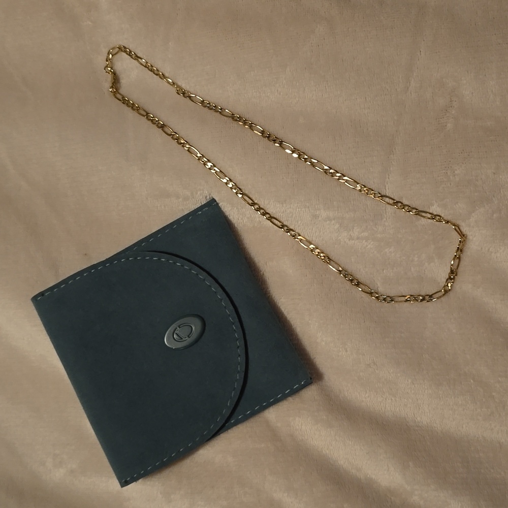 Large Gold Figaro Chain Necklace 18